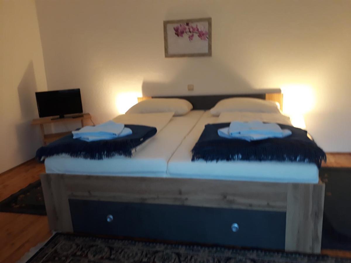 Gasthaus Zur Blauen Donau Hotell Waldkirchen am Wesen Exteriör bild